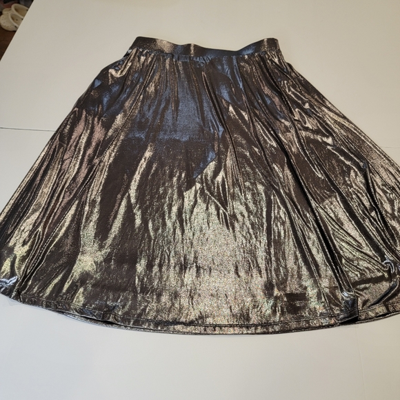 Torrid Metal Grey Liquid Shine Midi Skirt Size 00 ( Medium/Large) - Picture 6 of 17